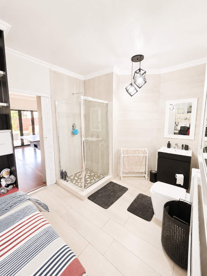 5 Bedroom Property for Sale in Flamwood North West